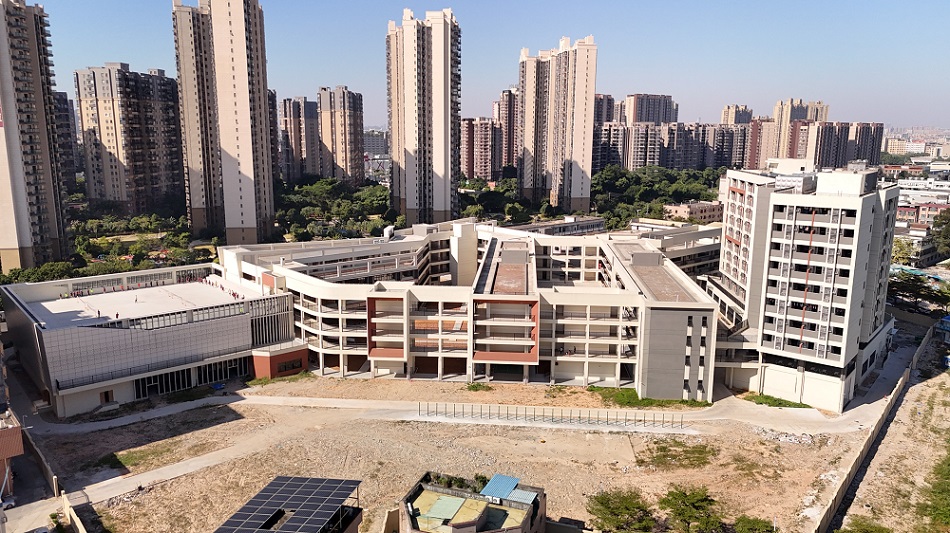 东莞寮步蟠龙岗小学